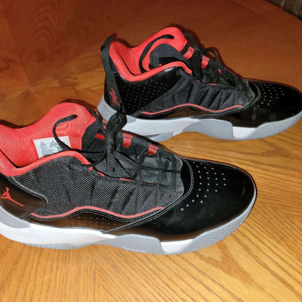 Air Jordan Stay Loyal Bred 2021 Size 9.5 Mens